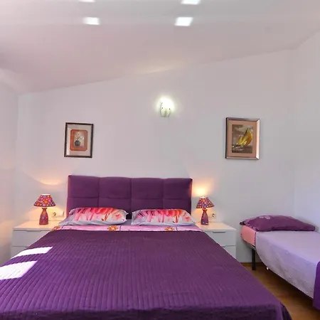Apartment Fuer 5 Personen Ca 41 Qm In Pula, Istrien Istrische Riviera *